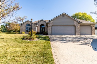 Come see an Incredible Former Model Home in Eagle Glen Golf on Eagle Glen Golf Club in Indiana - for sale on GolfHomes.com, golf home, golf lot
