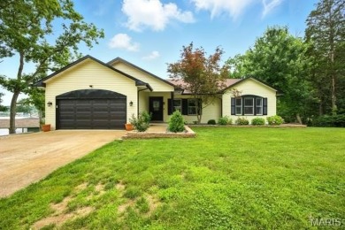 WOW -- Rare Lakefront Opportunity on a Private Cul-de-sac on 1/2 on Raintree Country Club in Missouri - for sale on GolfHomes.com, golf home, golf lot