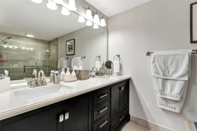 LOOK NO FURTHER! TURNKEY! This stunning 2 bedroom, 2 bathroom on Oak Harbor Country Club in Florida - for sale on GolfHomes.com, golf home, golf lot