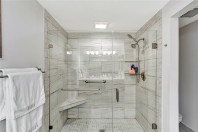 LOOK NO FURTHER! TURNKEY! This stunning 2 bedroom, 2 bathroom on Oak Harbor Country Club in Florida - for sale on GolfHomes.com, golf home, golf lot