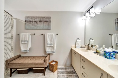LOOK NO FURTHER! TURNKEY! This stunning 2 bedroom, 2 bathroom on Oak Harbor Country Club in Florida - for sale on GolfHomes.com, golf home, golf lot