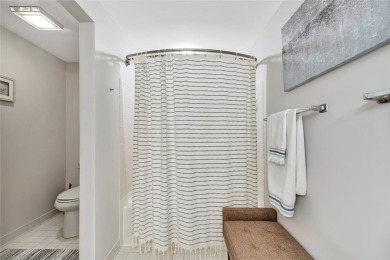 LOOK NO FURTHER! TURNKEY! This stunning 2 bedroom, 2 bathroom on Oak Harbor Country Club in Florida - for sale on GolfHomes.com, golf home, golf lot