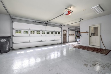 Stunning Ben White quality built home located on the #15 tee box on Ponce De Leon Golf Course in Arkansas - for sale on GolfHomes.com, golf home, golf lot