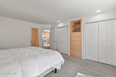 Immaculately kept Twin Lakes Village home in a tranquil golf on Twin Lakes Village Golf Course in Idaho - for sale on GolfHomes.com, golf home, golf lot