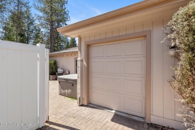 Immaculately kept Twin Lakes Village home in a tranquil golf on Twin Lakes Village Golf Course in Idaho - for sale on GolfHomes.com, golf home, golf lot