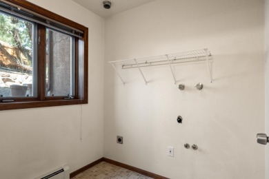 Come see this townhome with personality for days! Located in the on Tiara Rado Golf Course in Colorado - for sale on GolfHomes.com, golf home, golf lot