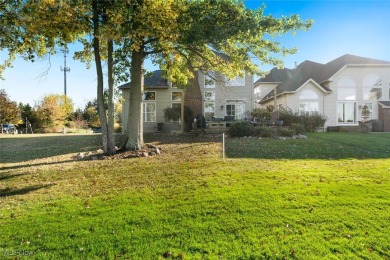 Welcome to 34270 Crown Colony dr in Avon, Situated on a cul de on  in Ohio - for sale on GolfHomes.com, golf home, golf lot