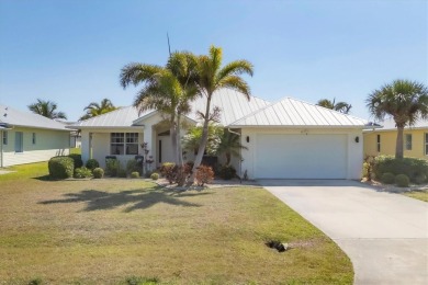 TURNKEY FURNISHED, SALTWATER POOL HOME IN ROTONDA WEST! This on Rotonda Golf and Country Club - Long Marsh  in Florida - for sale on GolfHomes.com, golf home, golf lot