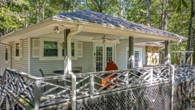 This home is currently rented.  Please call listing agent for on Indian Hills Country Club in Arkansas - for sale on GolfHomes.com, golf home, golf lot