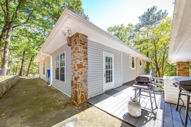 This home is currently rented.  Please call listing agent for on Indian Hills Country Club in Arkansas - for sale on GolfHomes.com, golf home, golf lot