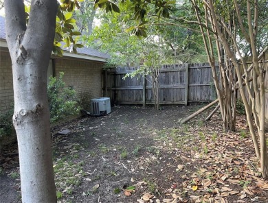 Quite neighborhood, lot of tall shade trees, next to Golf course on Country View Golf Course in Texas - for sale on GolfHomes.com, golf home, golf lot