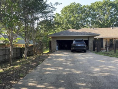 Quite neighborhood, lot of tall shade trees, next to Golf course on Country View Golf Course in Texas - for sale on GolfHomes.com, golf home, golf lot