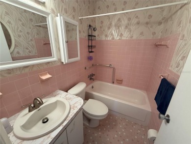 LIGHT AND BRIGHT! 3RD FLOOR, END UNIT WITH PRIME LOCATION! on On Top Of The World Golf Course in Florida - for sale on GolfHomes.com, golf home, golf lot