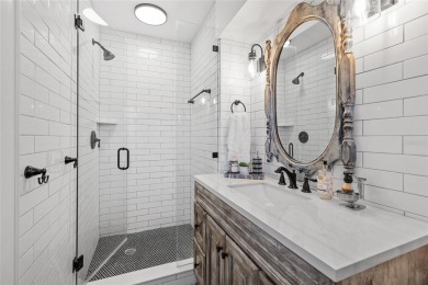Location, location, location! This charming 2-bedroom on The Renaisssance Vinoy Golf Club in Florida - for sale on GolfHomes.com, golf home, golf lot