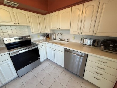 LIGHT AND BRIGHT! 3RD FLOOR, END UNIT WITH PRIME LOCATION! on On Top Of The World Golf Course in Florida - for sale on GolfHomes.com, golf home, golf lot