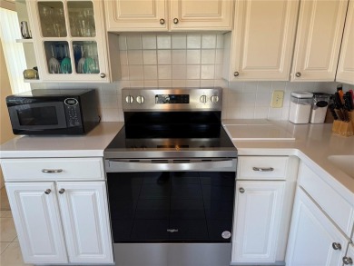 LIGHT AND BRIGHT! 3RD FLOOR, END UNIT WITH PRIME LOCATION! on On Top Of The World Golf Course in Florida - for sale on GolfHomes.com, golf home, golf lot