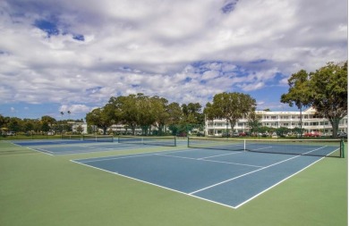 LIGHT AND BRIGHT! 3RD FLOOR, END UNIT WITH PRIME LOCATION! on On Top Of The World Golf Course in Florida - for sale on GolfHomes.com, golf home, golf lot