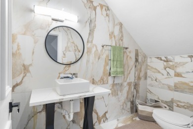 LIVE ABOVE IT ALL at the Crown Jewel of Table Rock Lake!Welcome on Kimberling City Golf Club in Missouri - for sale on GolfHomes.com, golf home, golf lot