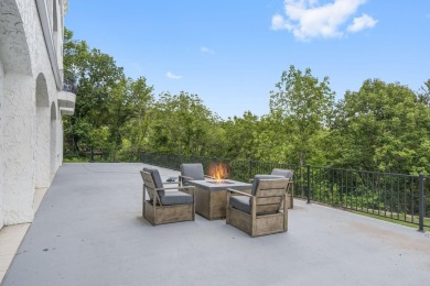 LIVE ABOVE IT ALL at the Crown Jewel of Table Rock Lake!Welcome on Kimberling City Golf Club in Missouri - for sale on GolfHomes.com, golf home, golf lot