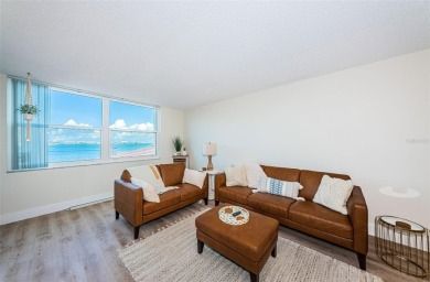 Stunning Condo @ Isla Del Sol with Dual-Purpose Investment: Your on Isla Del Sol Yacht and Country Club in Florida - for sale on GolfHomes.com, golf home, golf lot