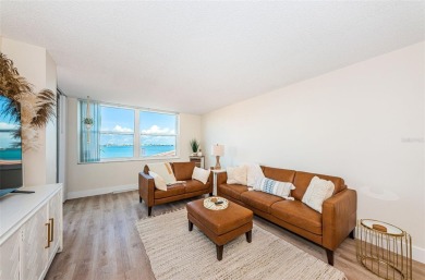 Stunning Condo @ Isla Del Sol with Dual-Purpose Investment: Your on Isla Del Sol Yacht and Country Club in Florida - for sale on GolfHomes.com, golf home, golf lot