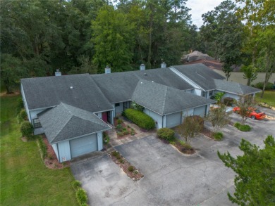 Enjoy comfort and convenience in this freshly painted 2-bedroom on Turkey Creek Golf and Country Club in Florida - for sale on GolfHomes.com, golf home, golf lot