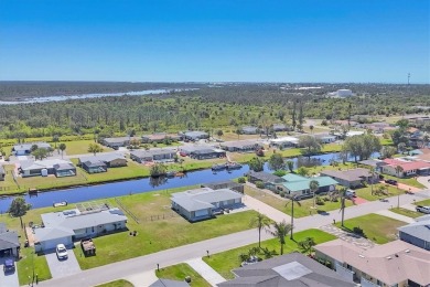 SPACIOUS waterfront home in Florida Paradise! 

Perfect for on Rotonda Golf and Country Club The Hills Course in Florida - for sale on GolfHomes.com, golf home, golf lot