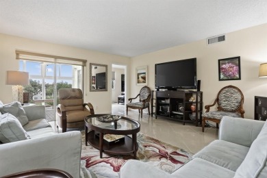 BRIGHT AND AIRY, EXTRA LARGE 1346 SQ/FT RENOVATED CORNER on Wynmoor Golf Course in Florida - for sale on GolfHomes.com, golf home, golf lot