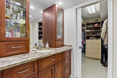 BRIGHT AND AIRY, EXTRA LARGE 1346 SQ/FT RENOVATED CORNER on Wynmoor Golf Course in Florida - for sale on GolfHomes.com, golf home, golf lot