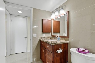 BRIGHT AND AIRY, EXTRA LARGE 1346 SQ/FT RENOVATED CORNER on Wynmoor Golf Course in Florida - for sale on GolfHomes.com, golf home, golf lot
