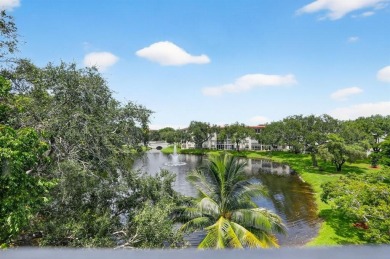 BRIGHT AND AIRY, EXTRA LARGE 1346 SQ/FT RENOVATED CORNER on Wynmoor Golf Course in Florida - for sale on GolfHomes.com, golf home, golf lot
