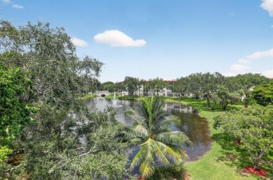 BRIGHT AND AIRY, EXTRA LARGE 1346 SQ/FT RENOVATED CORNER on Wynmoor Golf Course in Florida - for sale on GolfHomes.com, golf home, golf lot