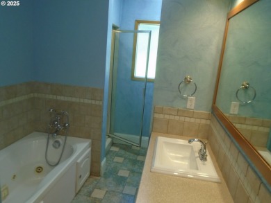 Mid-century modern ranch style home located on the 14th hole of on Club Green Meadows in Washington - for sale on GolfHomes.com, golf home, golf lot