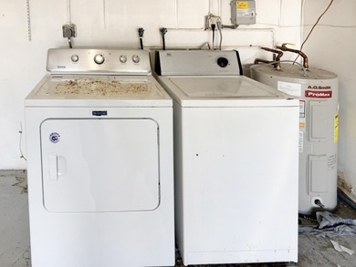 Welcome to 514 SW 20th Street in Palm Beach Leisureville on Leisureville Community Golf Course in Florida - for sale on GolfHomes.com, golf home, golf lot