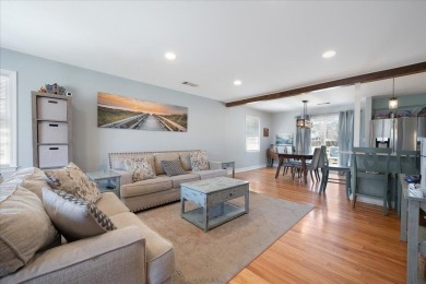 Welcome to this charming split-level brick ranch in the highly on Berkeley Country Club in South Carolina - for sale on GolfHomes.com, golf home, golf lot