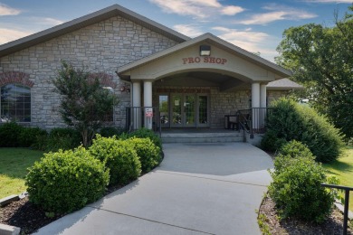 What an excellent find in Pointe Royale!  Step into this on Pointe Royale Village Country Club in Missouri - for sale on GolfHomes.com, golf home, golf lot