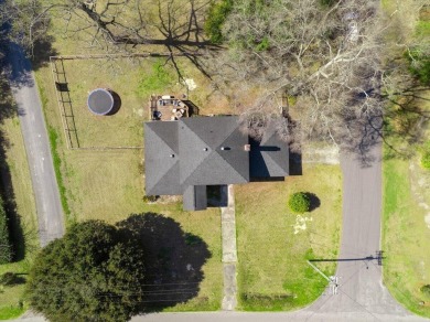 Welcome to this charming split-level brick ranch in the highly on Berkeley Country Club in South Carolina - for sale on GolfHomes.com, golf home, golf lot