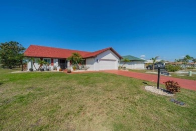 YOU WON'T FIND ANOTHER WATER VIEW LIKE THIS ONE.  SELLER on Sandpiper Golf Club in Florida - for sale on GolfHomes.com, golf home, golf lot