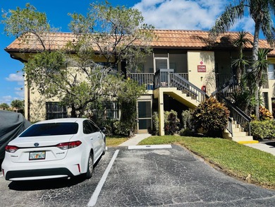 Beautifully updated 2 bedroom 2 bath condo in the all age on Forest Oaks Golf Club in Florida - for sale on GolfHomes.com, golf home, golf lot