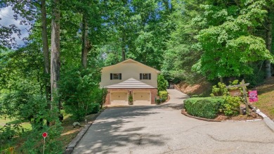 Charming 2 bed, 3 bath home in a peaceful gated golf course on Mill Creek Country Club in North Carolina - for sale on GolfHomes.com, golf home, golf lot