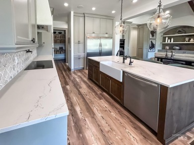 Don't miss this gorgeous home in Spurwing Heights-The Ridge on SpurWing Country Club in Idaho - for sale on GolfHomes.com, golf home, golf lot