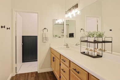 Beautifully updated 2 bed, 2 bath end unit in the gated on Sycuan Resort and Golf Courses in California - for sale on GolfHomes.com, golf home, golf lot