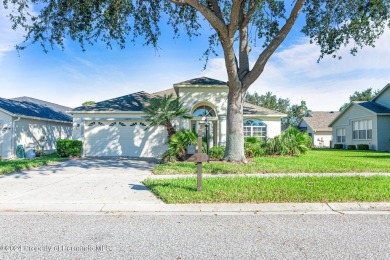 NEW ROOF WILL BE INSTALLED BEFORE CLOSING!! Walk into this 3 bed on Heritage Pines Country Club in Florida - for sale on GolfHomes.com, golf home, golf lot