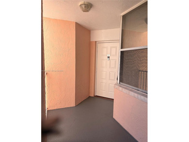 55+ Community, Move-in ready 2 bedroom + den, spacious enclosed on Sunrise Lakes Phase III in Florida - for sale on GolfHomes.com, golf home, golf lot