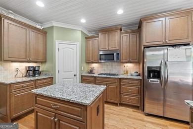 Charming Home in Reynolds Great Waters - Cul-de-Sac Location on Great Waters Course At Reynolds Plantation in Georgia - for sale on GolfHomes.com, golf home, golf lot