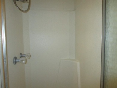 ***Seller is motivated/looking for offers****55+ community with on Brookridge Country Club in Florida - for sale on GolfHomes.com, golf home, golf lot