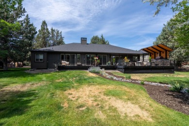 Beautifully updated single-story custom home on the 13th tee box on Eagle Crest Golf Resort - Resort Course in Oregon - for sale on GolfHomes.com, golf home, golf lot