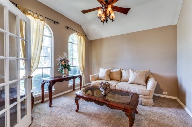 This 1 story home offers a harmonious blend of cozy and comfort on Stewart Peninsula Golf Course in Texas - for sale on GolfHomes.com, golf home, golf lot