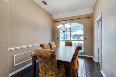 This 1 story home offers a harmonious blend of cozy and comfort on Stewart Peninsula Golf Course in Texas - for sale on GolfHomes.com, golf home, golf lot