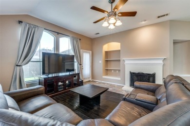 This 1 story home offers a harmonious blend of cozy and comfort on Stewart Peninsula Golf Course in Texas - for sale on GolfHomes.com, golf home, golf lot